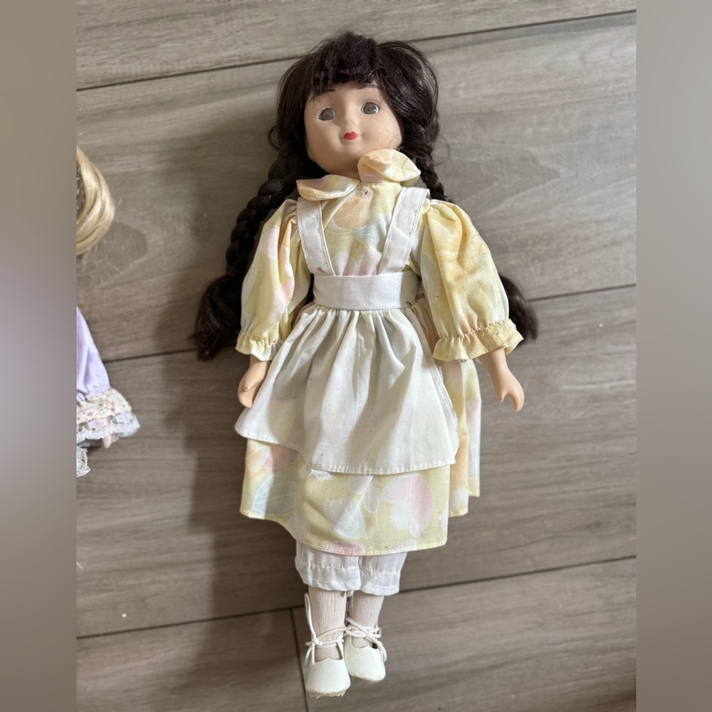 Assorted Porcelain Dolls Set - Picture 2 of 8